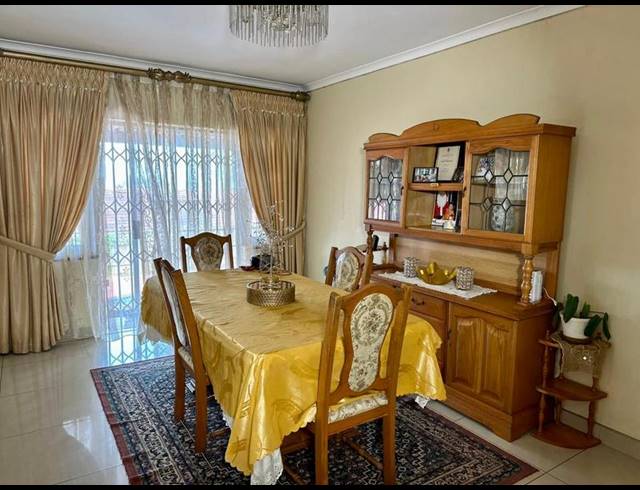 4 BEDROOM HOUSE FOR SALE IN SUNNINGDALE